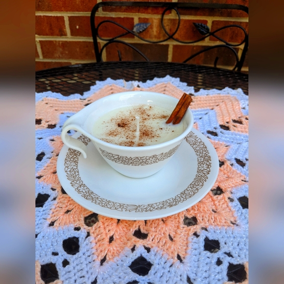 Vanilla Cinnamon Teacup Candle - Picture 1 of 2